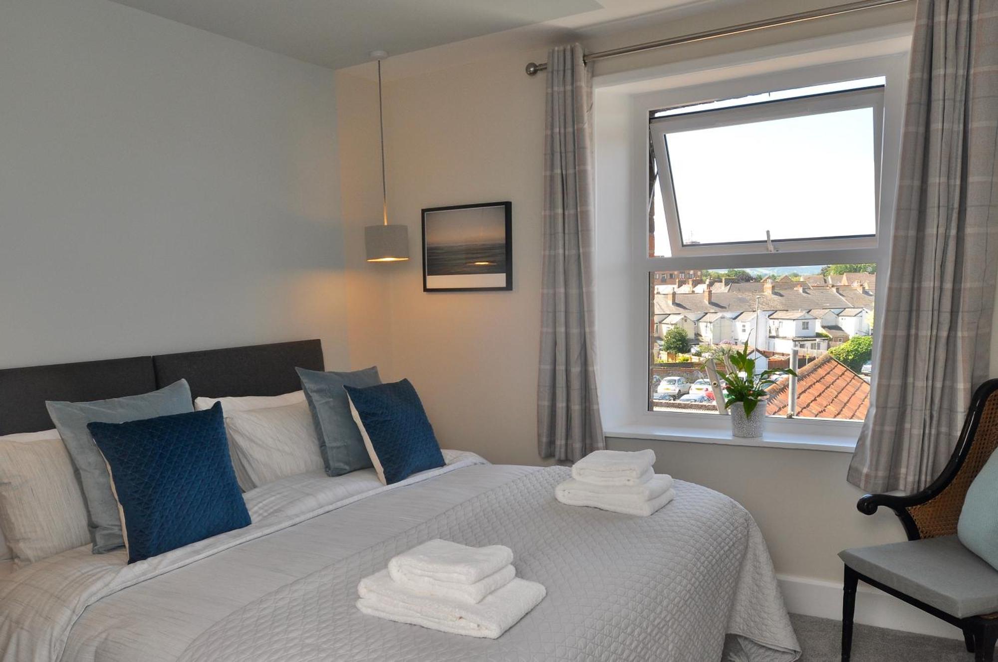 Bridge Street Apartments. Boutique Style Luxury, In The Heart Of Taunton. Værelse billede