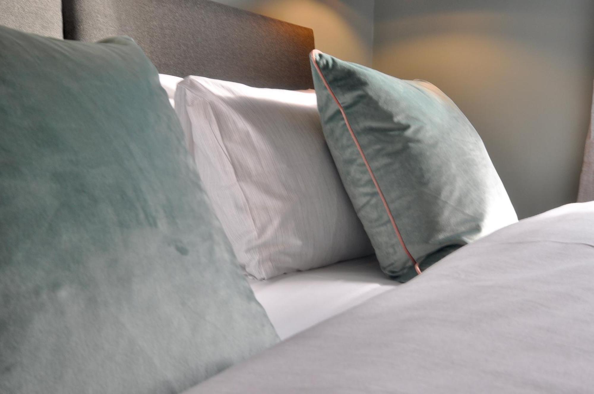 Bridge Street Apartments. Boutique Style Luxury, In The Heart Of Taunton. Værelse billede